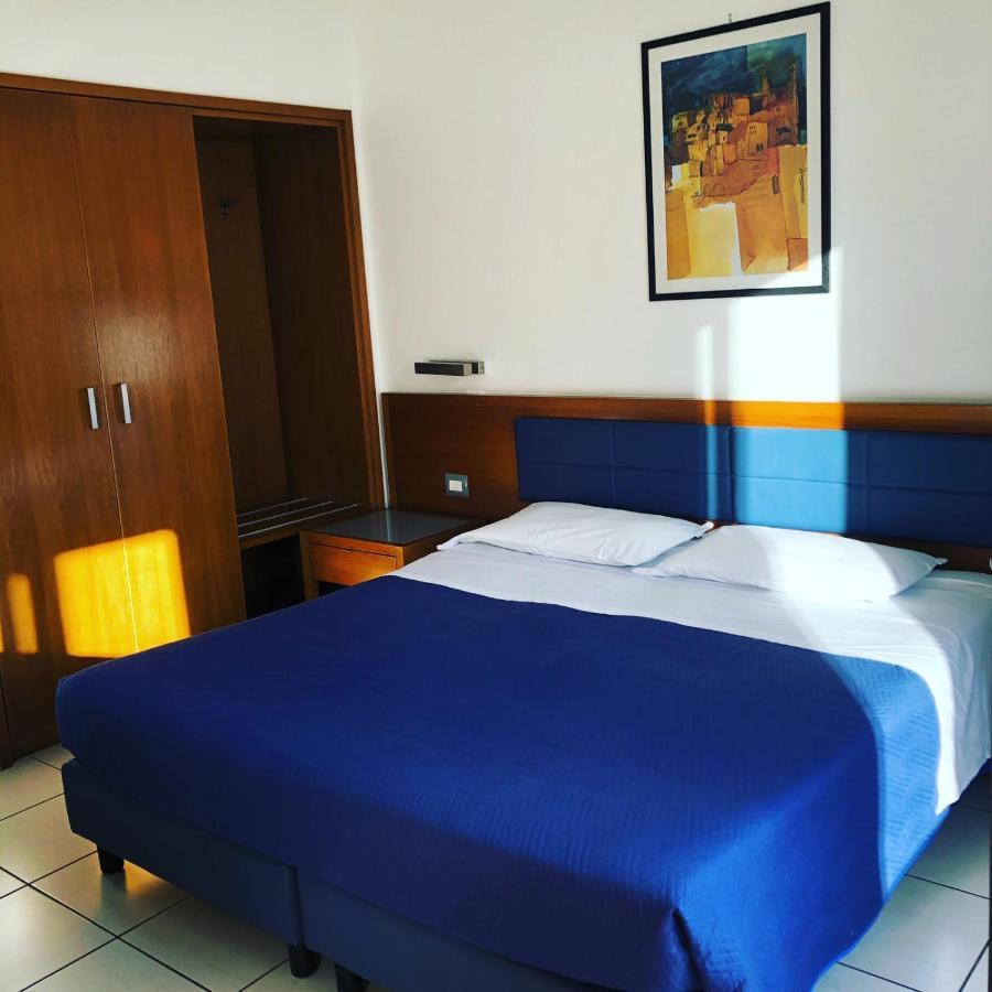 La Costiera Hotel Varcaturo Esterno foto
