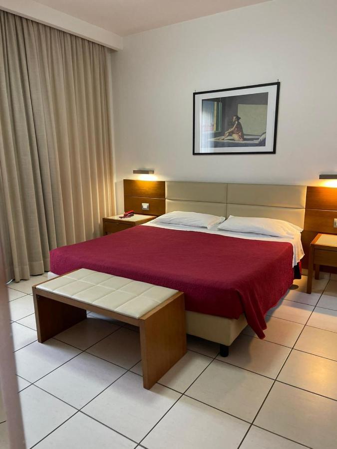La Costiera Hotel Varcaturo Esterno foto
