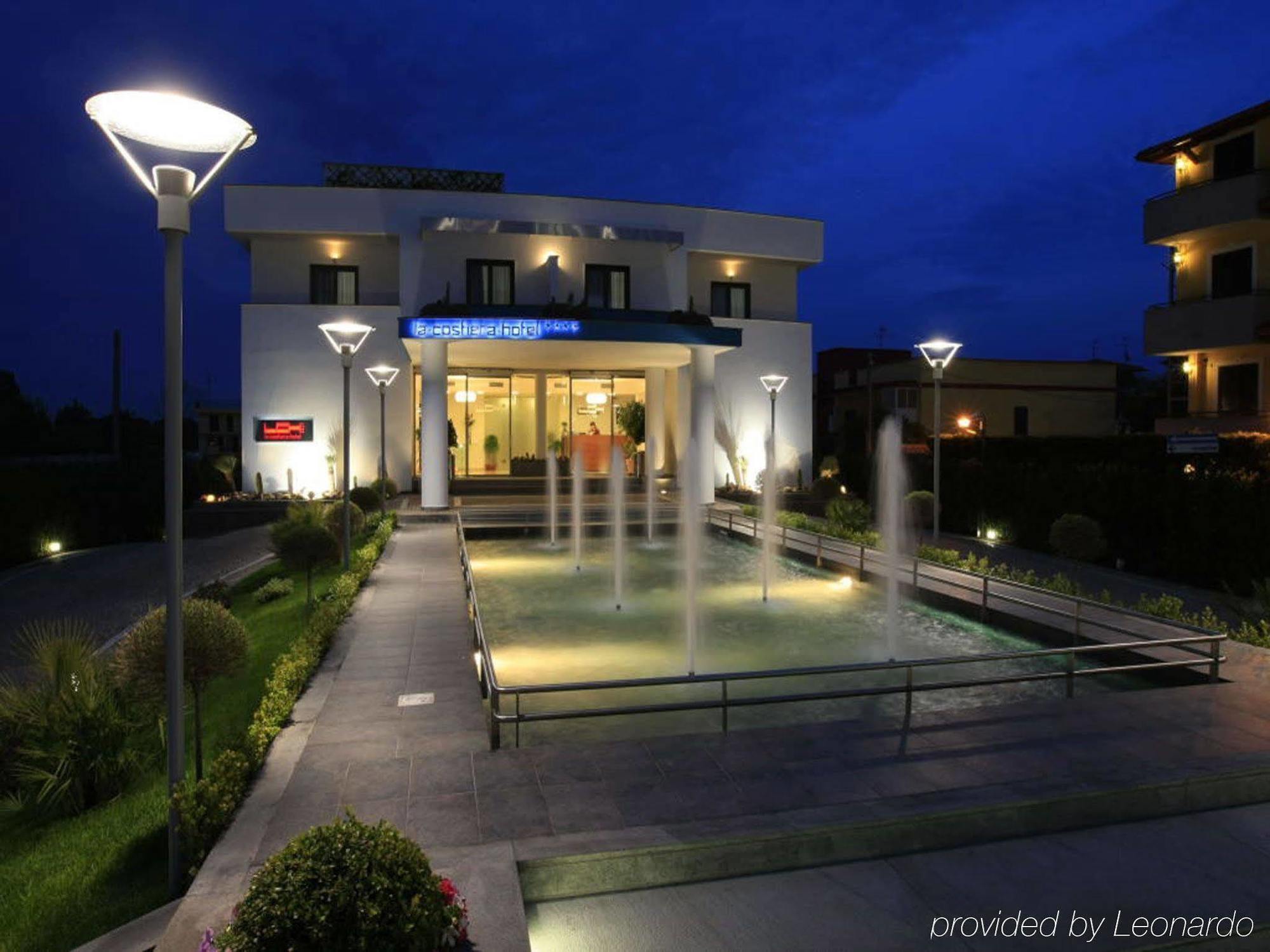 La Costiera Hotel Varcaturo Esterno foto